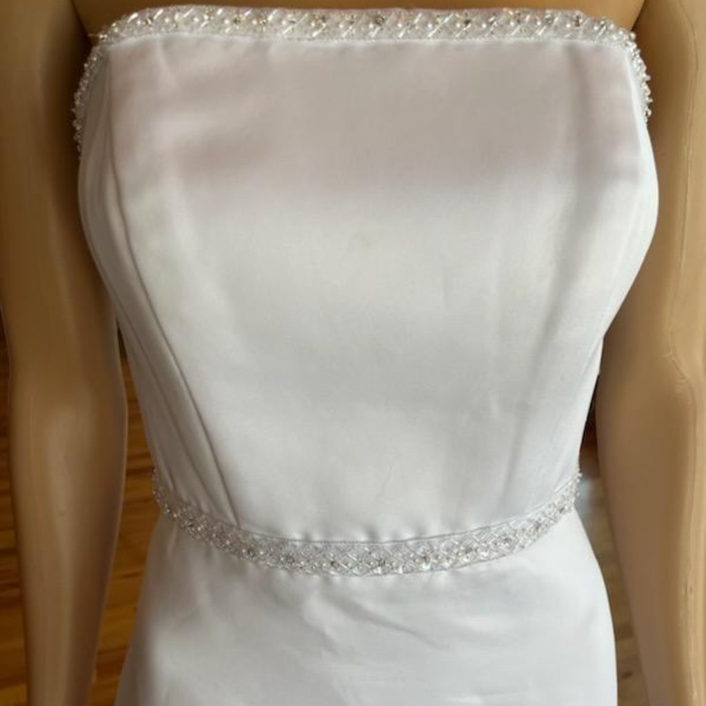 *Davids White Strapless High Waist Floor Length Bridal Gown Wedding Dress Size 6